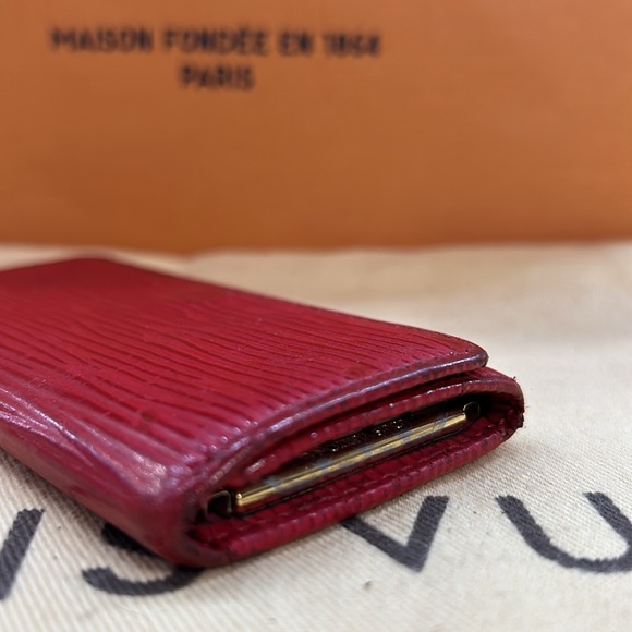 100% Authentic Louis Vuitton Red Epi Leather 4 Key Cles - Picture 3 of 11